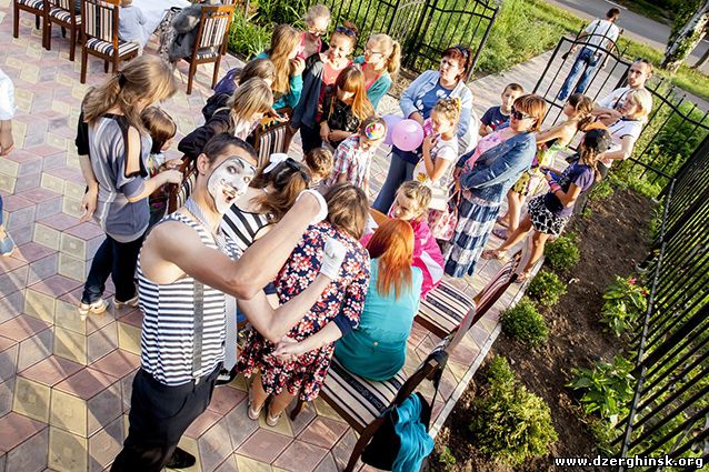 В Дзержинске прошел праздник для детей «Экватор лета».