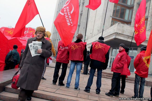 Международные адвокаты намерены защищать Коммунистическую партию Украины