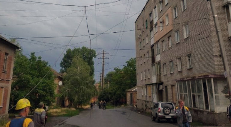 ДТЭК Донецкие электросети продолжает восстановление сетей: снова со светом более 17 тысяч семей