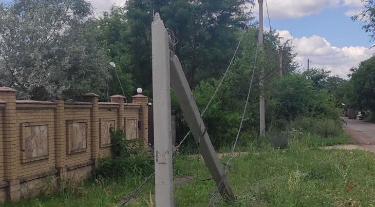 Зі світлом ще 4,8 тисяч родин: ДТЕК Донецькі електромережі відновив низку пошкоджень мереж після обстрілів
