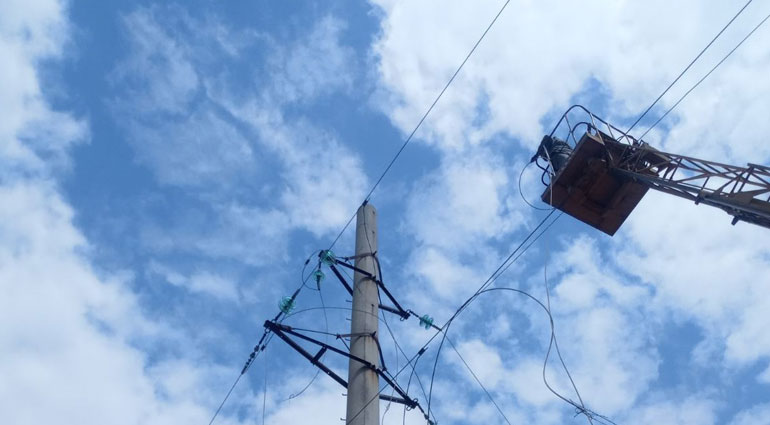 За сутки ДТЭК Донецкие электросети вернули свет более 4 тысяч семей
