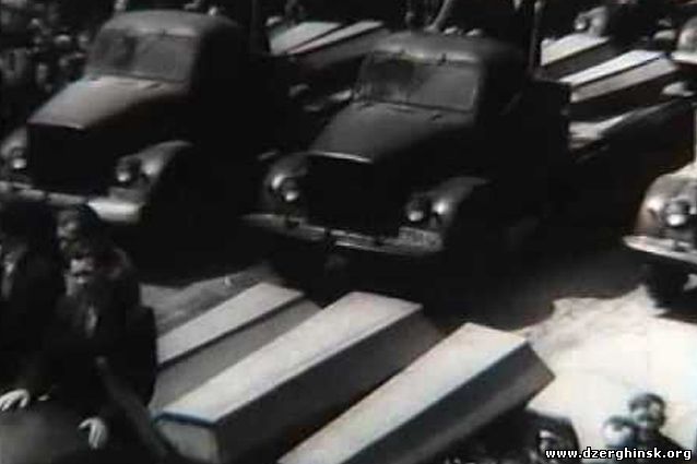 Массовые похороны жертв бандеровцев архивное видео