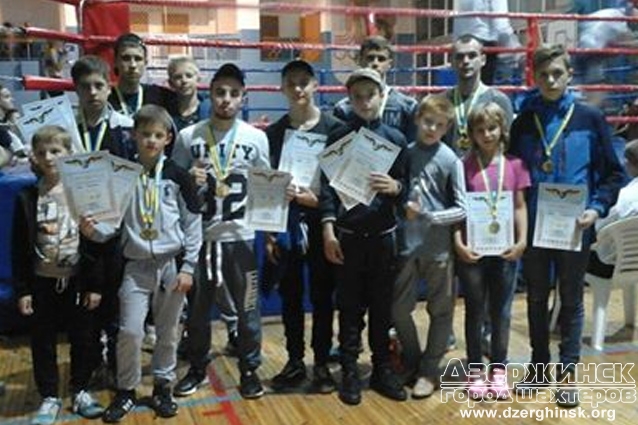 В Курахово прошел чемпионат области по кикбоксингу