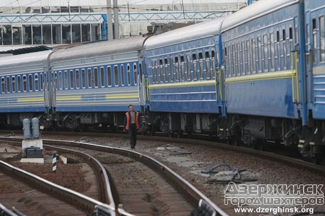 «Укрзализныця» сократила пассажирские перевозки в Россию в пять раз