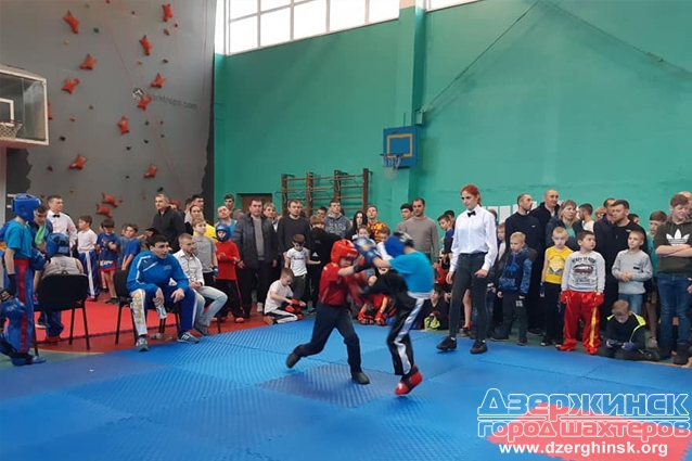 В Курахово прошел чемпионат Донецкой области по кикбоксингу WAKO