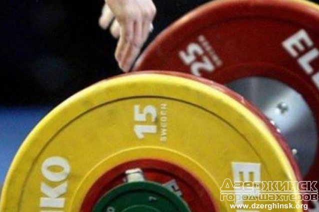 В Торецке ищут тяжелоатлетов ветеранов для учвстия в соревнованиях
