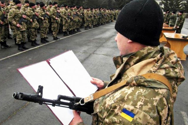 В Украине приостановлен призыв в армию из-за вспышки коронавируса