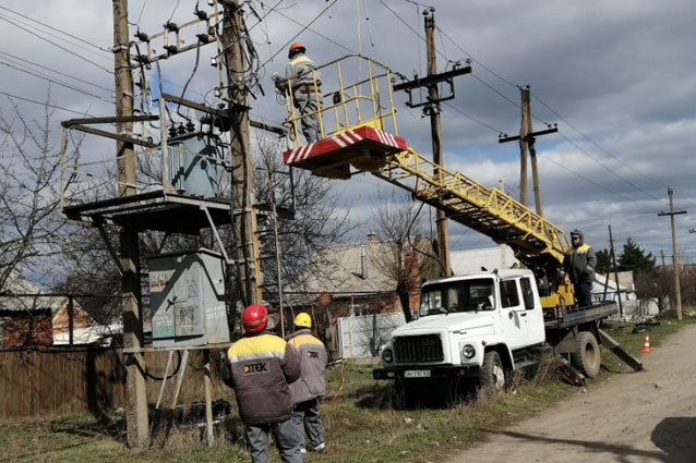 72 тыс жителей со светом – ДТЭК Донецкие электросети подвел итоги ремонтных работ