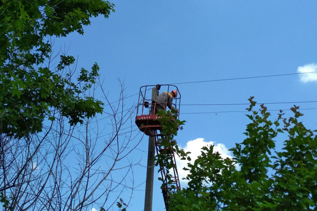Донецкие электросети за выходные восстановил энергоснабжение 21 населенного пункта, обесточенного из-за непогоды