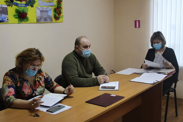 В помещении Торецкой ВГА состоялось заседание комиссии по вопросам защиты прав детей