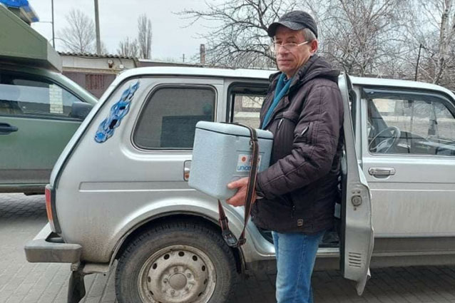 Мобильные бригады по вакцинации в Донецкой области начали получать вакцину от COVID-19