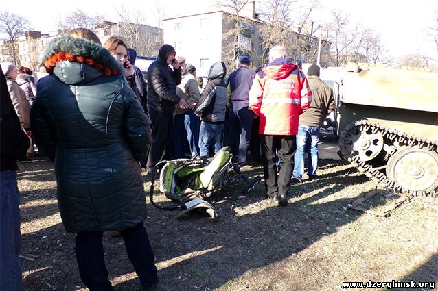 Военослужащие ВСУ на МТЛБ совершили наезд на мирных жителей, пострадали дети