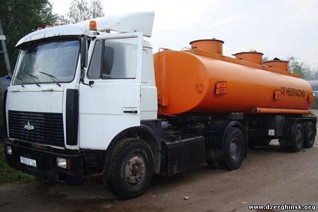 В Донецкой области налоговиками выявлены незаконные сделки на рынке топлива