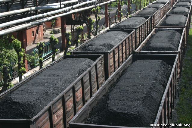 Власти ДНР возобновили поставки угля на подконтрольные Киеву территории