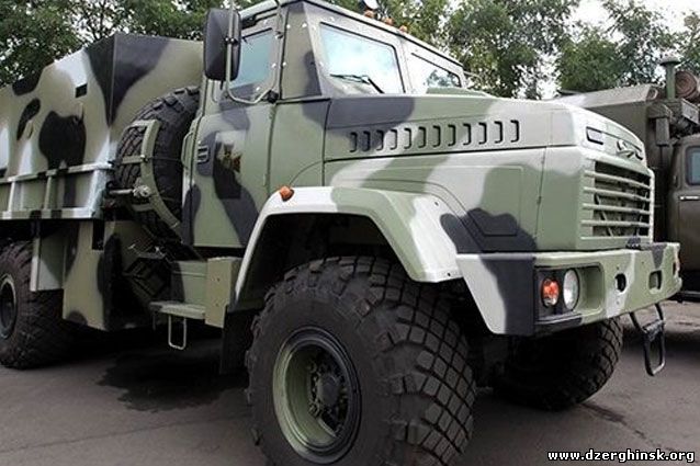 В Луганской области грузовик столкнулся с военным 
