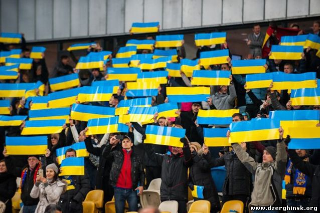 Сборная Украины наказана штрафом и матчем без зрителей