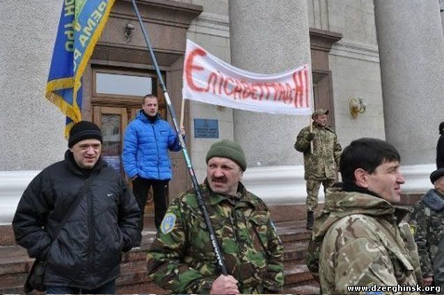 Когда пассивное большинство побеждает агрессивное меньшинство