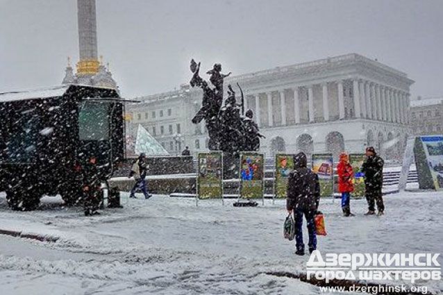 В Киеве начали работать передвижные агитационные пункты Национальной гвардии