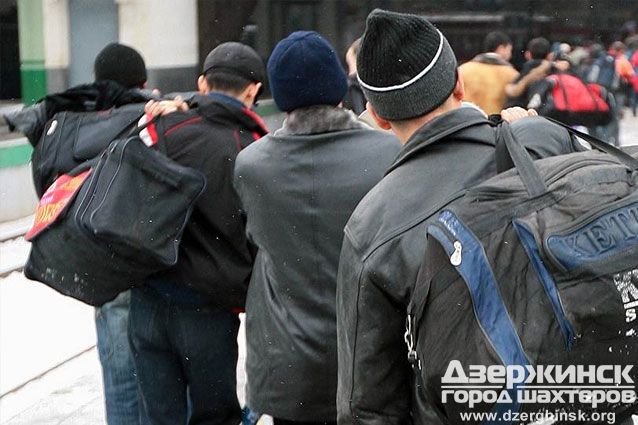 К январю в Россию въехало более 1,1 млн граждан Украины - ФМС