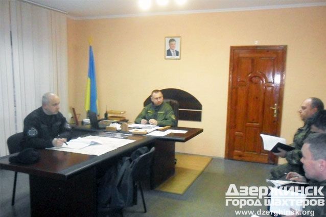 Заместитель начальника главка провел совещание с личным составом Дзержинского отделения полици