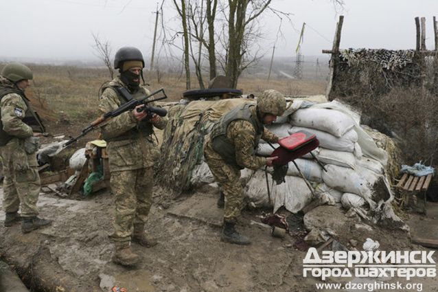 Новости АТО: один украинский военный погиб, трое получили ранения