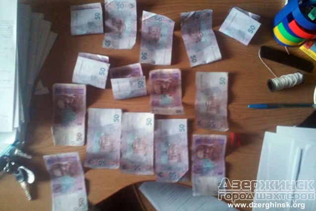 В Торецке полицейские задержали злоумышленника, который напал на прохожего с ломом