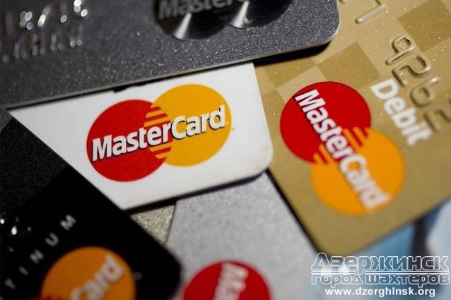 Mastercard встроила сканер отпечатков пальцев в новые карточки