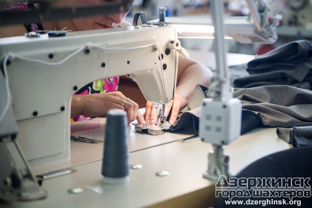Как пользоваться швейной машинкой правильно — учимся шить с нуля