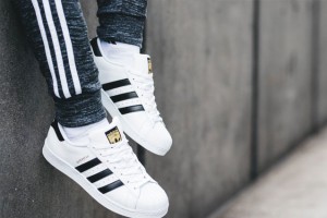 Где купить оригинальные кроссовки Adidas?