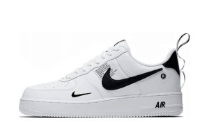 Женские кроссовки Nike Air Force как популярный тренд