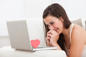 Как познакомиться с девушкой в интернете