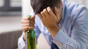 Почему сложно самостоятельно избавиться от алкогольной зависимости